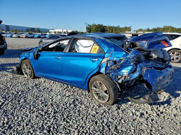 4T1BF1FKXHU747479 2017 TOYOTA CAMRY - Image 2