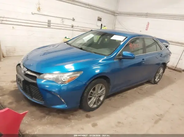 4T1BF1FKXHU748437 2017 TOYOTA CAMRY - Image 2