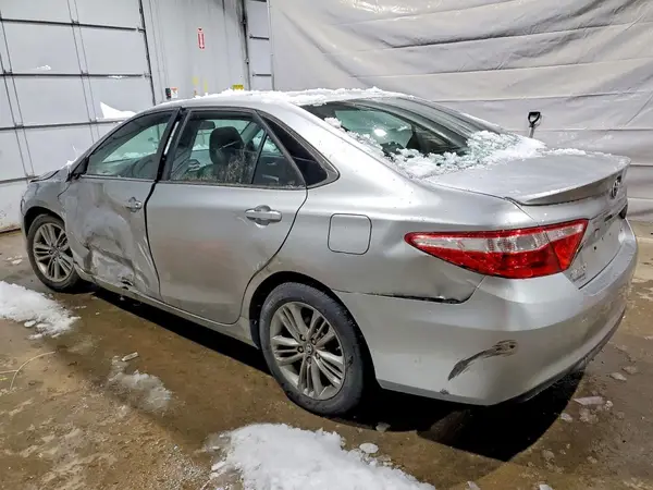 4T1BF1FKXHU748776 2017 TOYOTA CAMRY - Image 2