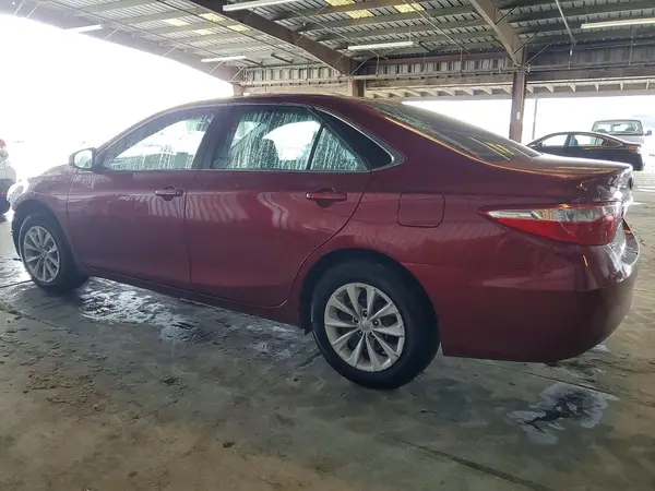 4T1BF1FKXHU750575 2017 TOYOTA CAMRY - Image 2