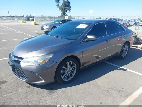 4T1BF1FKXHU754528 2017 TOYOTA CAMRY - Image 2