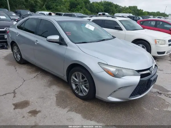 4T1BF1FKXHU754545 2017 TOYOTA CAMRY - Image 1