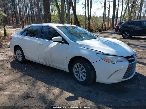 4T1BF1FKXHU756330 2017 TOYOTA CAMRY - Image 1