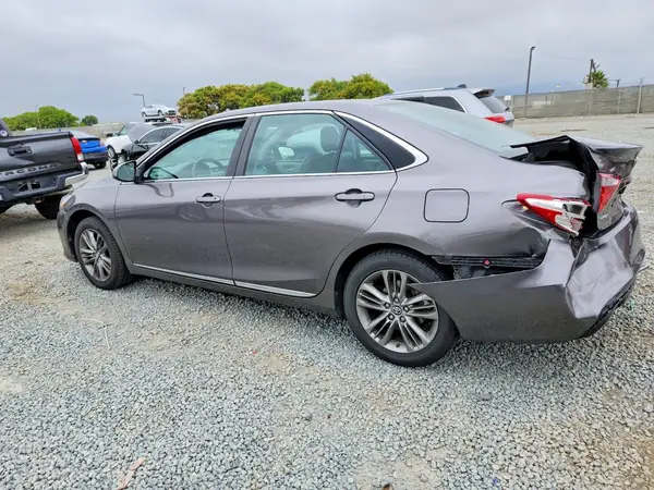4T1BF1FKXHU757137 2017 TOYOTA CAMRY - Image 2