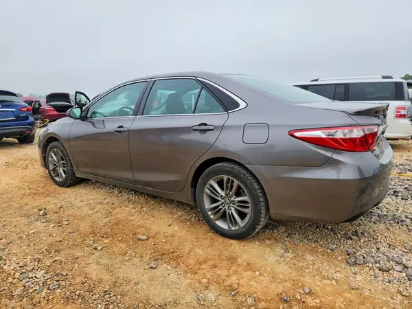 4T1BF1FKXHU757221 2017 TOYOTA CAMRY - Image 2