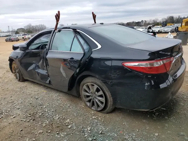 4T1BF1FKXHU758904 2017 TOYOTA CAMRY - Image 2