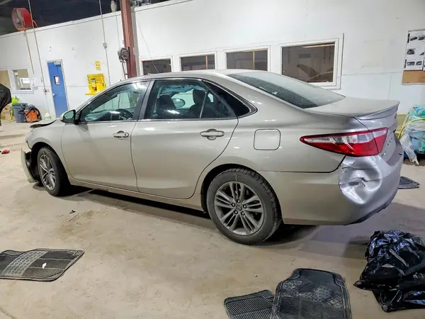 4T1BF1FKXHU760877 2017 TOYOTA CAMRY - Image 2