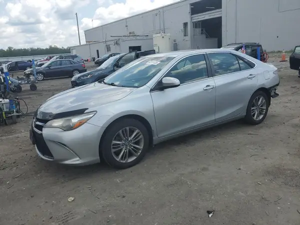 4T1BF1FKXHU763004 2017 TOYOTA CAMRY - Image 1