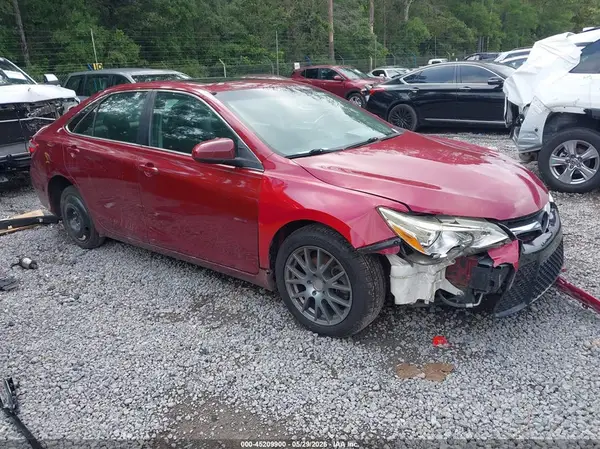 4T1BF1FKXHU763830 2017 TOYOTA CAMRY - Image 1