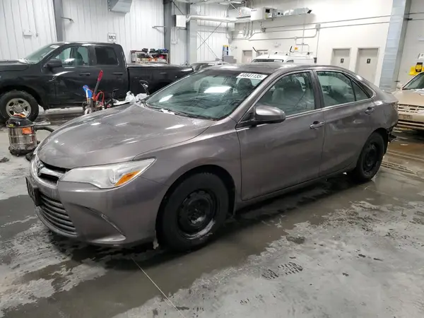 4T1BF1FKXHU768350 2017 TOYOTA CAMRY - Image 1