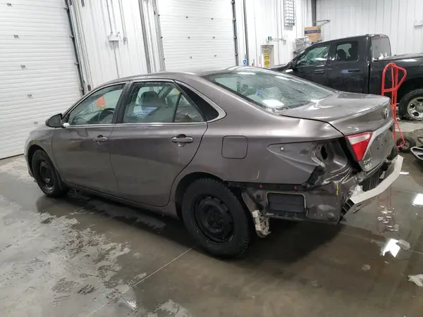 4T1BF1FKXHU768350 2017 TOYOTA CAMRY - Image 2