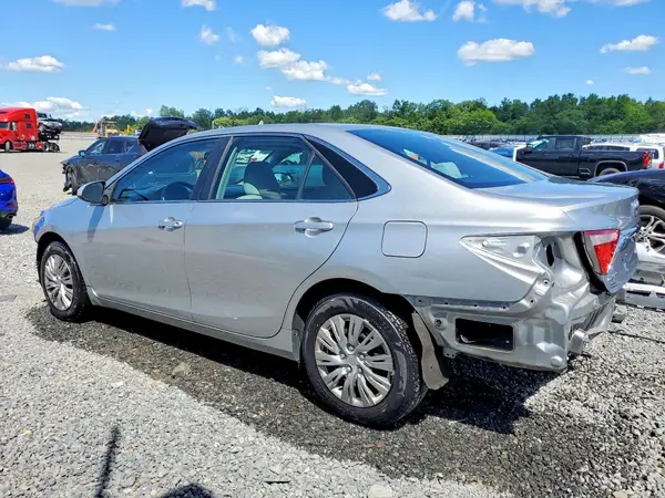4T1BF1FKXHU768526 2017 TOYOTA CAMRY - Image 2