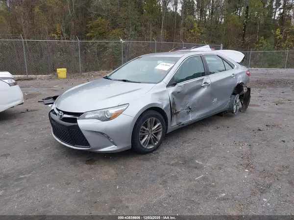 4T1BF1FKXHU769241 2017 TOYOTA CAMRY - Image 2