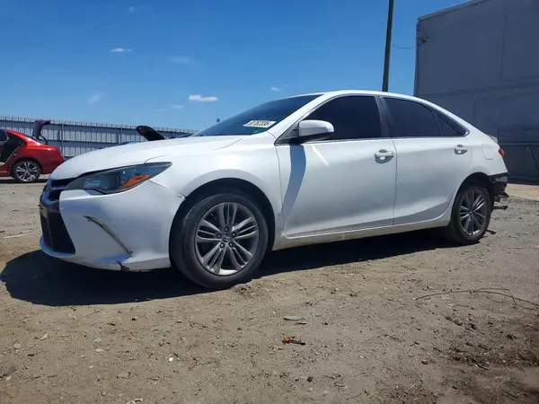 4T1BF1FKXHU772219 2017 TOYOTA CAMRY - Image 1