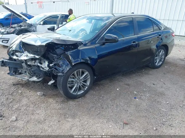 4T1BF1FKXHU774777 2017 TOYOTA CAMRY - Image 2