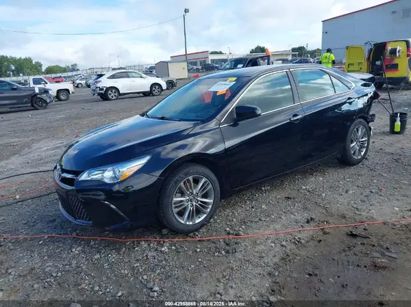4T1BF1FKXHU775797 2017 TOYOTA CAMRY - Image 2