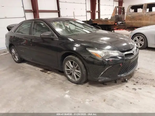 4T1BF1FKXHU775959 2017 TOYOTA CAMRY - Image 1