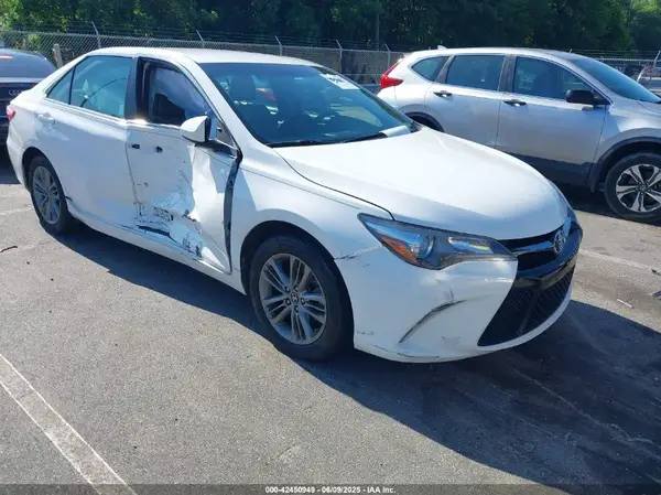 4T1BF1FKXHU778831 2017 TOYOTA CAMRY - Image 1