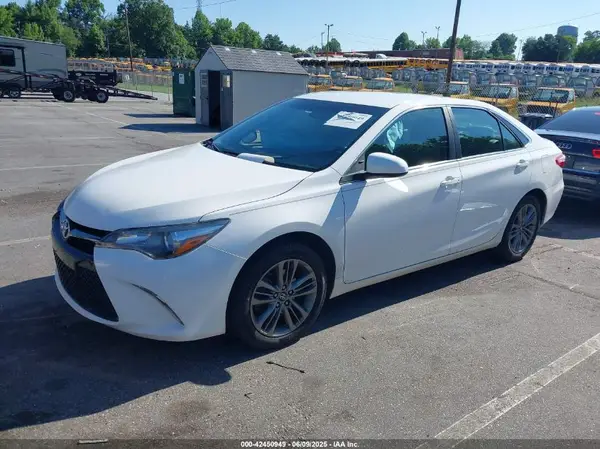 4T1BF1FKXHU778831 2017 TOYOTA CAMRY - Image 2
