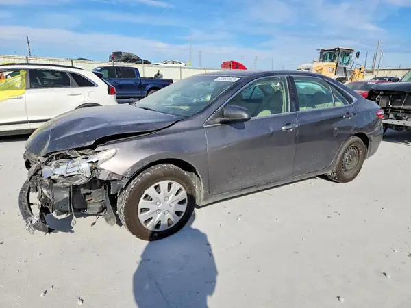 4T1BF1FKXHU779395 2017 TOYOTA CAMRY - Image 1