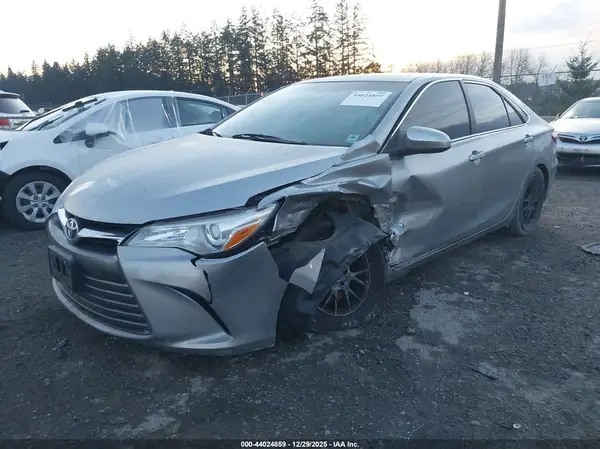 4T1BF1FKXHU780336 2017 TOYOTA CAMRY - Image 2