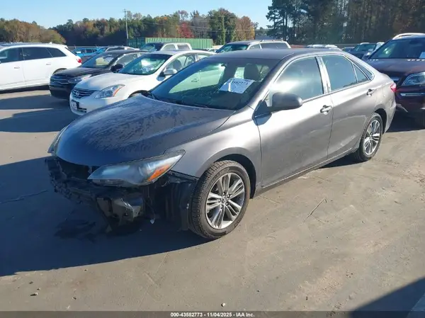 4T1BF1FKXHU786167 2017 TOYOTA CAMRY - Image 2