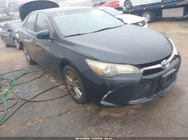 4T1BF1FKXHU790395 2017 TOYOTA CAMRY - Image 1