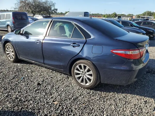 4T1BF1FKXHU792129 2017 TOYOTA CAMRY - Image 2