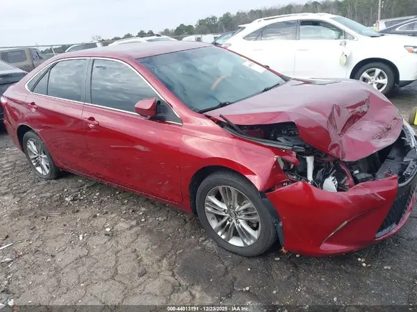 4T1BF1FKXHU793846 2017 TOYOTA CAMRY - Image 1