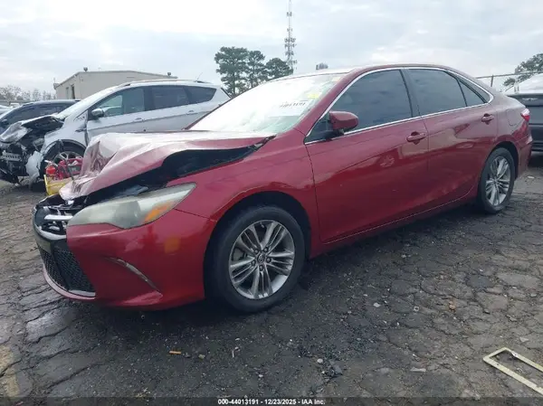 4T1BF1FKXHU793846 2017 TOYOTA CAMRY - Image 2