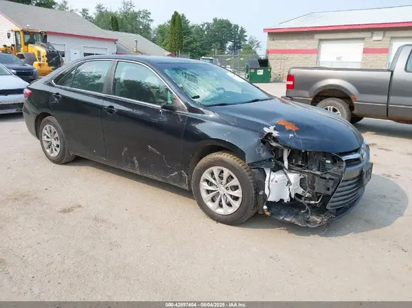 4T1BF1FKXHU795287 2017 TOYOTA CAMRY - Image 1