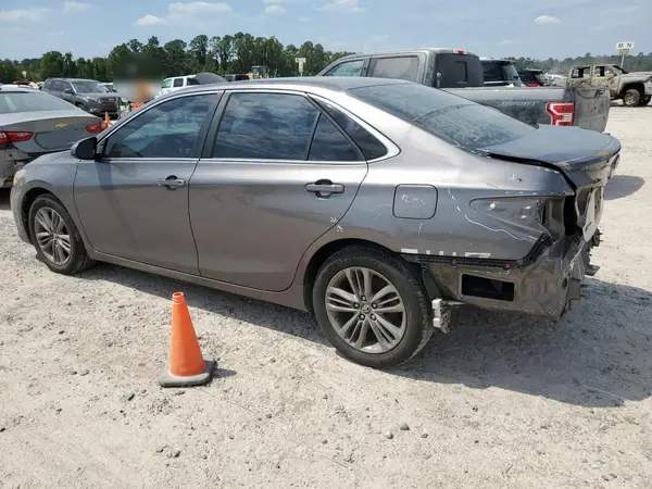 4T1BF1FKXHU795564 2017 TOYOTA CAMRY - Image 2