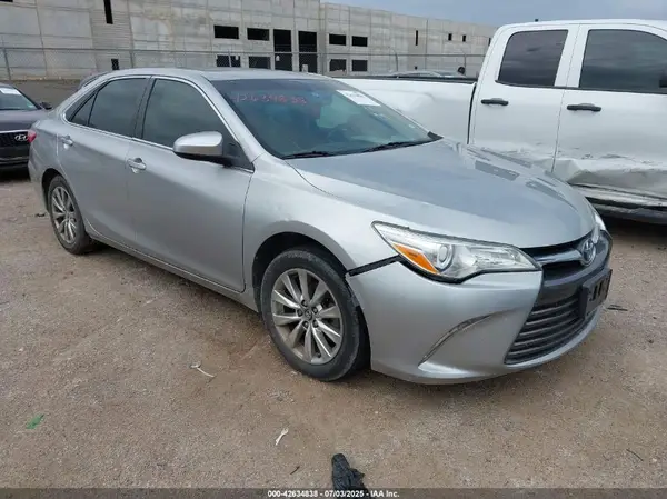 4T1BF1FKXHU798108 2017 TOYOTA CAMRY - Image 1