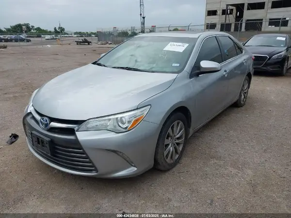 4T1BF1FKXHU798108 2017 TOYOTA CAMRY - Image 2