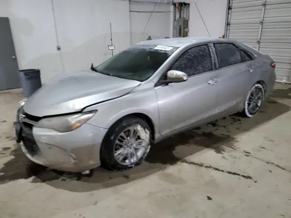 4T1BF1FKXHU804845 2017 TOYOTA CAMRY - Image 1
