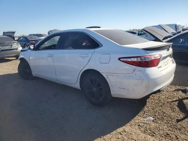 4T1BF1FKXHU804943 2017 TOYOTA CAMRY - Image 2