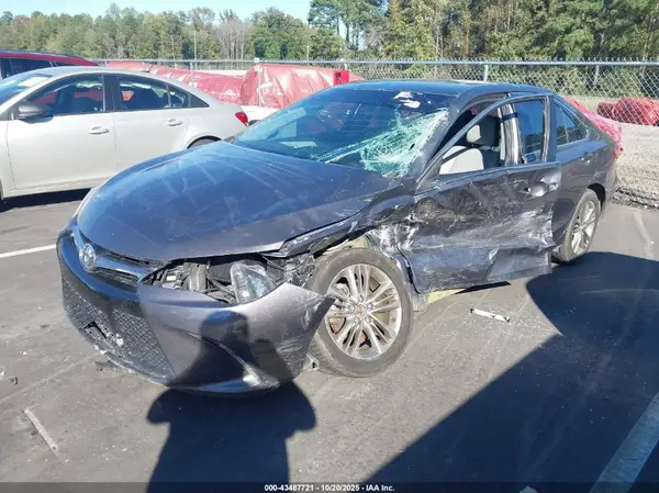 4T1BF1FKXHU806644 2017 TOYOTA CAMRY - Image 2