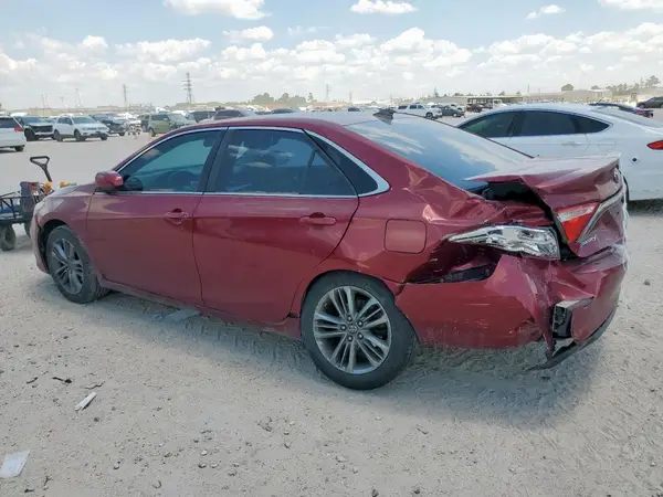 4T1BF1FKXHU811164 2017 TOYOTA CAMRY - Image 2