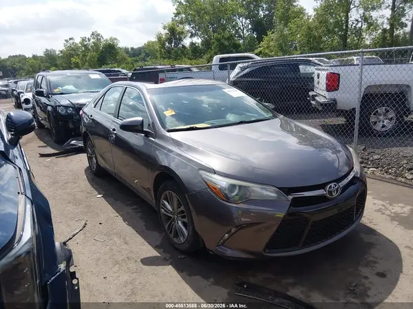 4T1BF1FKXHU813173 2017 TOYOTA CAMRY - Image 1