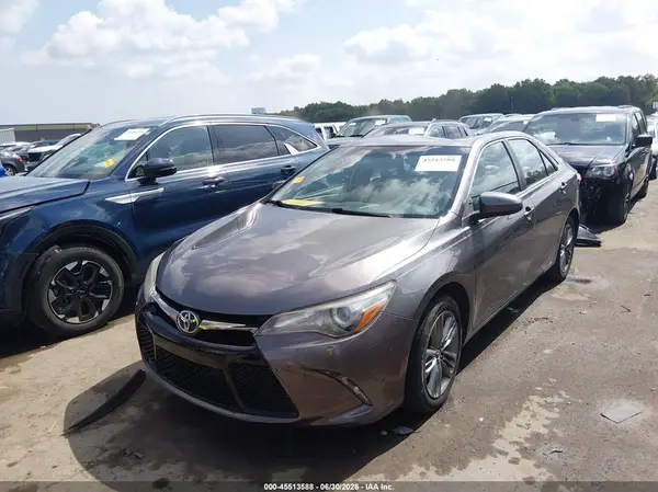 4T1BF1FKXHU813173 2017 TOYOTA CAMRY - Image 2