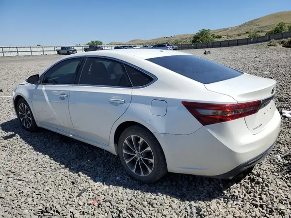 4T1BK1EB0GU206131 2016 TOYOTA AVALON - Image 2