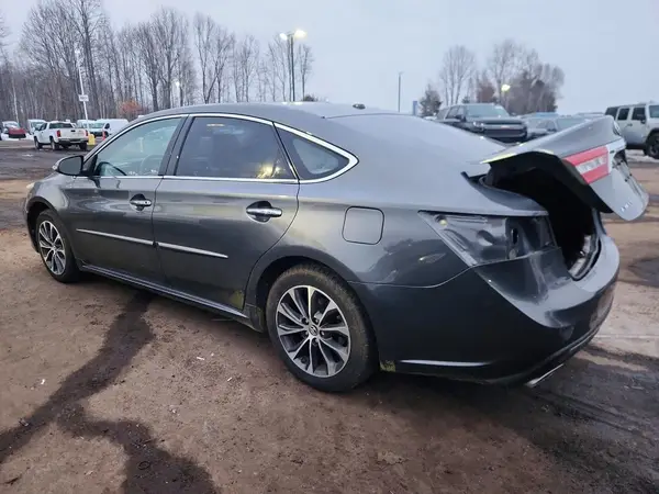 4T1BK1EB0JU265641 2018 TOYOTA AVALON - Image 2