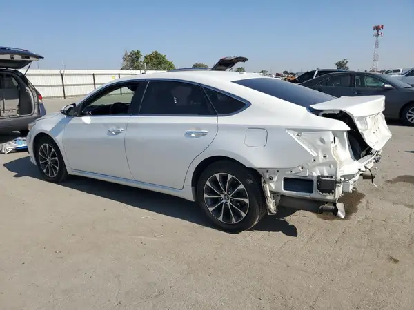 4T1BK1EB0JU266756 2018 TOYOTA AVALON - Image 2