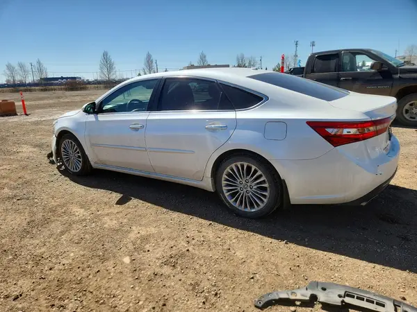 4T1BK1EB0JU268913 2018 TOYOTA AVALON - Image 2