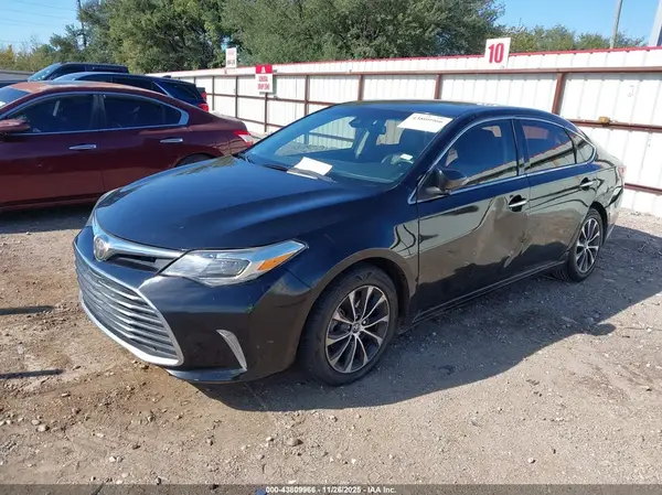 4T1BK1EB0JU269141 2018 TOYOTA AVALON - Image 2