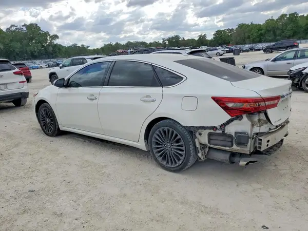 4T1BK1EB0JU271973 2018 TOYOTA AVALON - Image 2