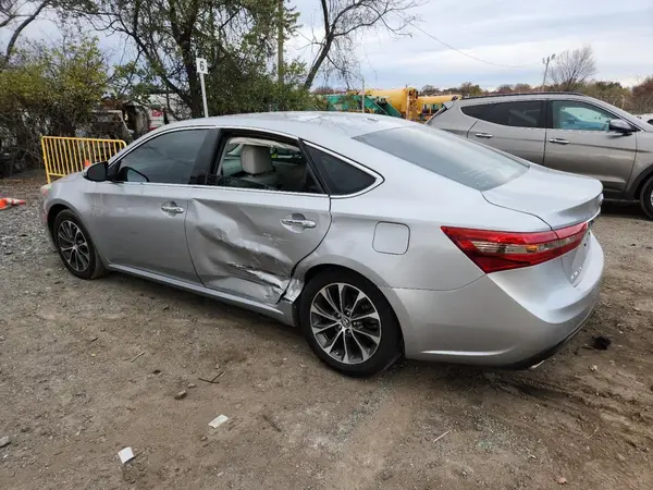 4T1BK1EB0JU276591 2018 TOYOTA AVALON - Image 2