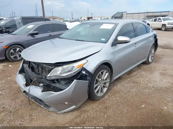 4T1BK1EB0JU281225 2018 TOYOTA AVALON - Image 2