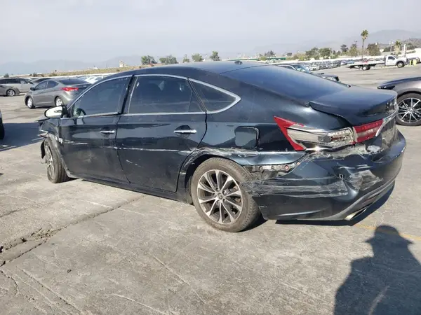 4T1BK1EB0JU281502 2018 TOYOTA AVALON - Image 2