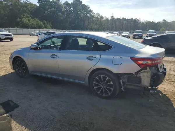 4T1BK1EB0JU283041 2018 TOYOTA AVALON - Image 2